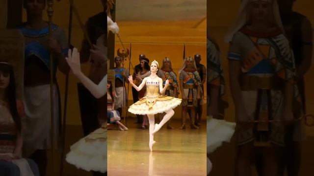 Maria Ilyushkina (Mariinsky Ballet) Pharaoh's Daughter, Act 2 Мария Илюшкина - Дочь фараона смотреть онлайн