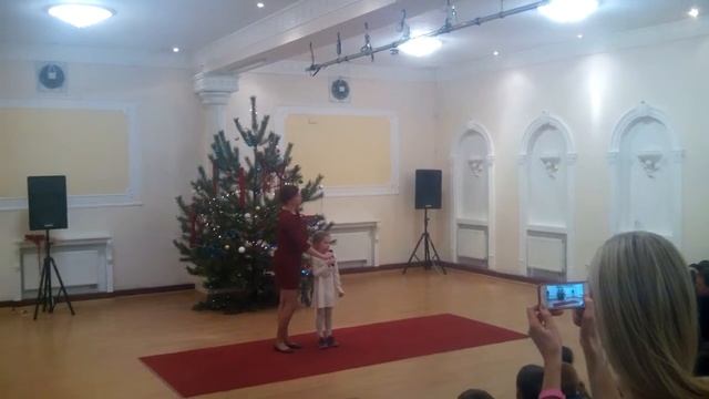 Стефа стихотворение "Плачет киска в коридоре..." смотреть онлайн