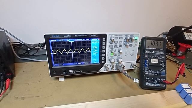 Опыт с ЛДС лампой. Заряд конденсатора от излучения лампы смотреть онлайн