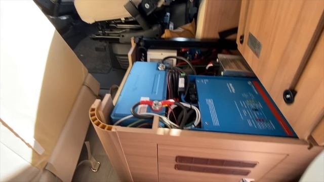 Usati a partire da 22000€, il camper con la lavatrice + centrale elettrica e i pronta consegna pt2 смотреть онлайн