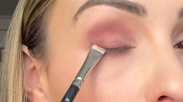 TOM FORD ROSE TEASE Eyeshadow Palette ? WORTH IT??? Review & Swatches | PRIVATE CAFE ROSE COLLECTIO смотреть онлайн