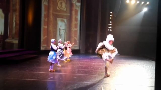 Николай Максимович Цискаридзе ,,Танец в сабо,, смотреть онлайн