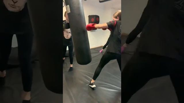 Тренировки по боксу и тайскому боксу в Москве смотреть онлайн