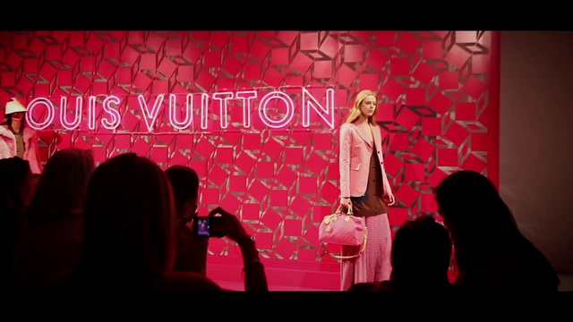 За Кулисами Louis Vuitton Круиз смотреть онлайн