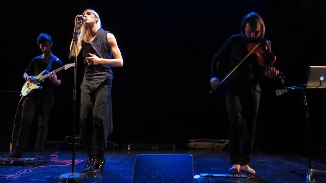 "GLORY BOX" - SULLOM VOE - LIVE AT CENTRE POMPIDOU 09.10.11 смотреть онлайн