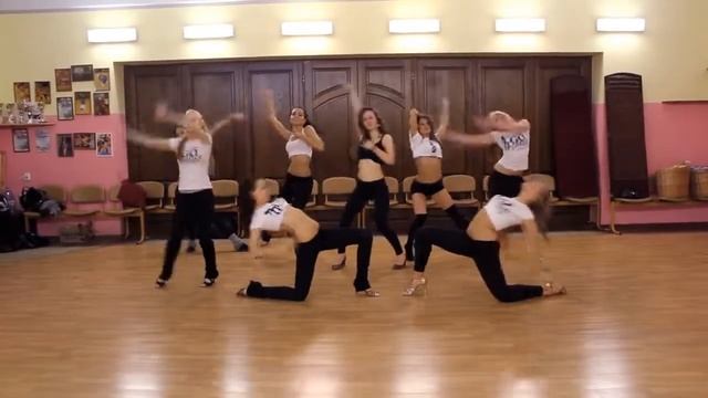 GO DANCE KALININGRAD Christina Aguilera Army Of Me Cover смотреть онлайн