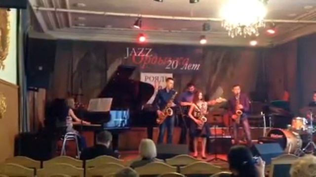 Roger Ball, Hamish Stuart "Pick up the pieces" смотреть онлайн