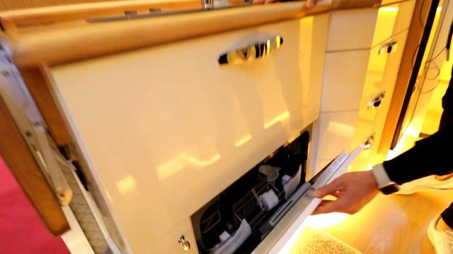 MONOBLOK LÜKS İVECO DAİLY SEMİ ENTEGRE KARAVAN /CARSİVA KARAVAN смотреть онлайн