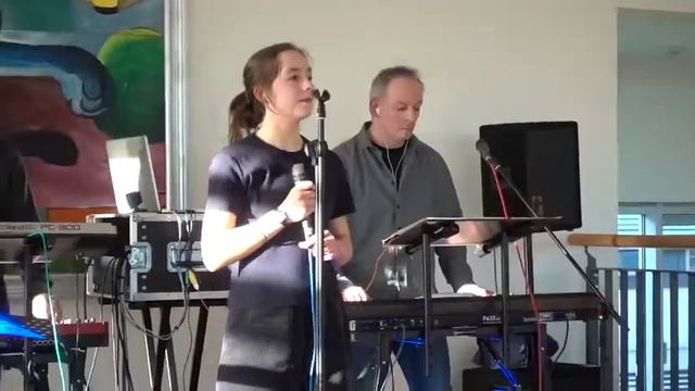 Up In Arms - CHVRCHES Cover смотреть онлайн