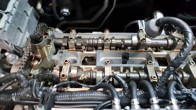 FORD Fusion 2.5 2016 Масло на клапанной крышке. смотреть онлайн