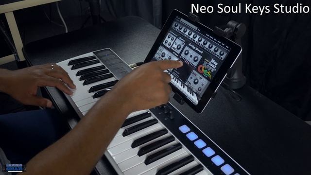 iPad as a Sound Module - 15 Dope iOS Instrument Apps! смотреть онлайн
