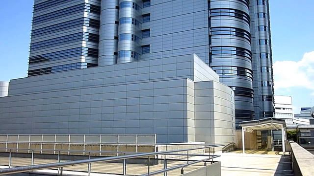 Cesar Pelli & Associates, Inc-NTT-East Building(ＮＴＴ東日本本社ビル) смотреть онлайн