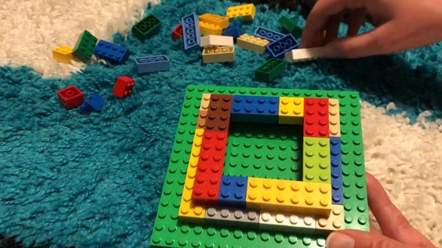 How to build a simple LEGO pyramid смотреть онлайн