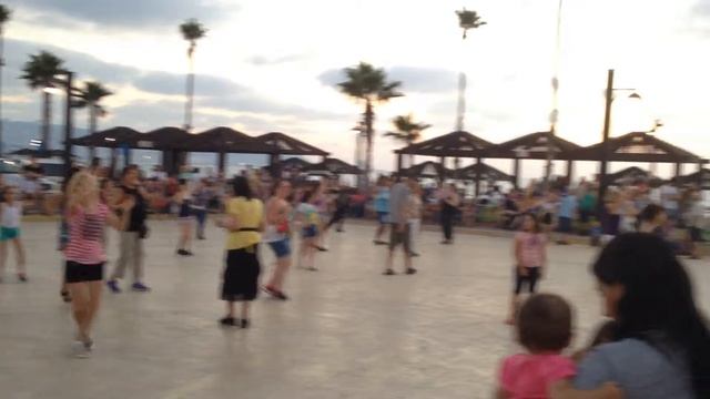 Танцы в Шабат смотреть онлайн