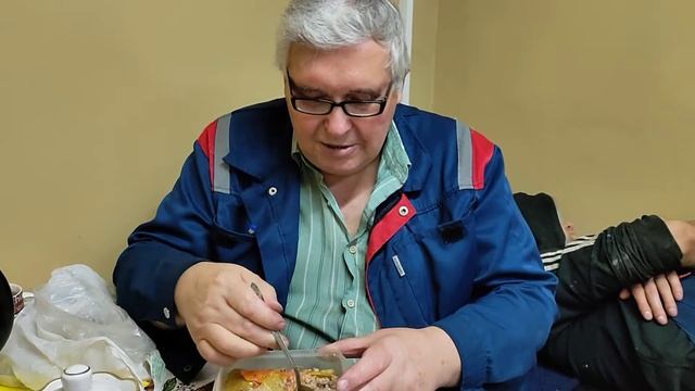 Обжор еды - Солянка, Перец фаршированный с гречкой смотреть онлайн