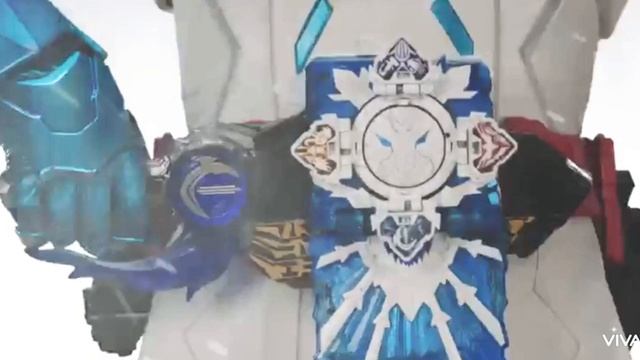 Kamen Rider Blades Tategami Hyoujuu Senki Finisher Loop смотреть онлайн