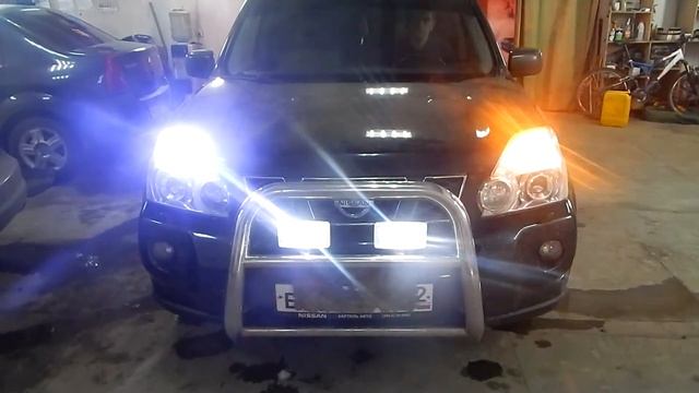 Установлен ходовой огонь с поворотником в правую фару. смотреть онлайн