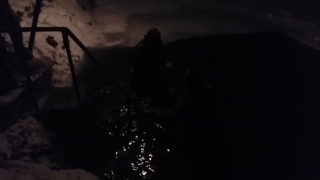 Ныряние в проруби г. Актобе 19.01.2018 температура -36 смотреть онлайн