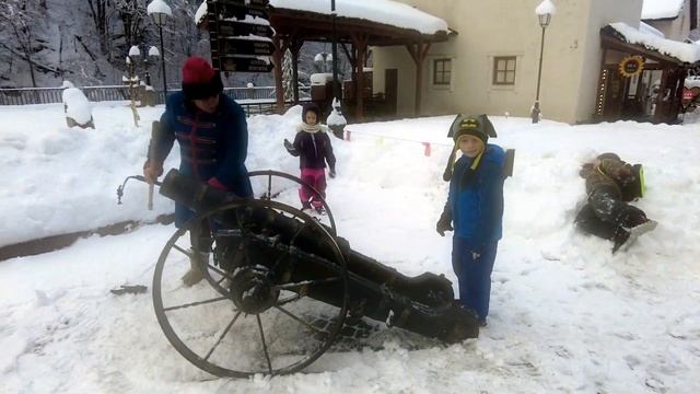 Роза Хутор, зимний сезон. Санно-бобслейная трасса в Сочи. Катаемся на вучке. Этнопарк Моя Россия. смотреть онлайн