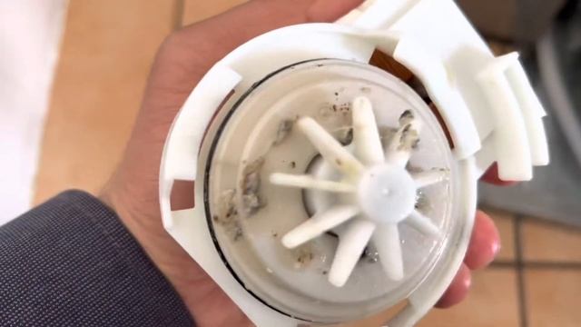 Whirlpool dishwasher E8 F1 error fix… смотреть онлайн