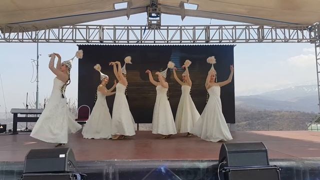 Ансамбль Сюрприз,Наурыз 2018,Арулар смотреть онлайн