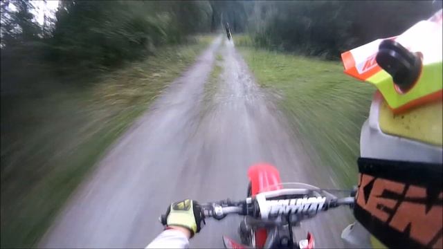 Honda Duel: cr 250 2T vs crf 450 4T смотреть онлайн