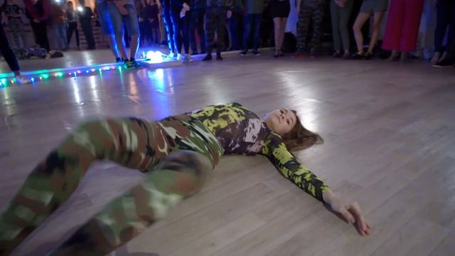 Хореография с гамаком - Елена Матвеева на Macho Party в "Шостаковиче" 23.02.2020 смотреть онлайн