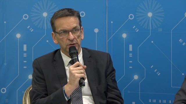 AI Governance in Europe - how to make it work? (recording) смотреть онлайн