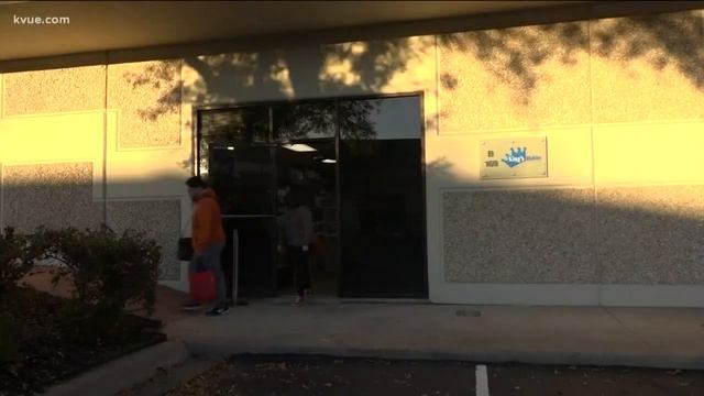 Hobby stores navigate holiday sales | KVUE смотреть онлайн