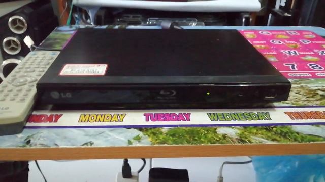 LG BLURAY PLAYER BP-135 เครื่องเล่นบลูเรย์ LG ขายเครื่องเล่นบลูเรย์ LG ใช้ได้ปรกติ มีรีโมทเทียมให้ смотреть онлайн