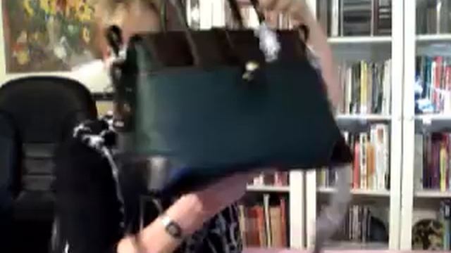 Dooney and Bourke Verona Lisa review #2 undercover shhh!! смотреть онлайн