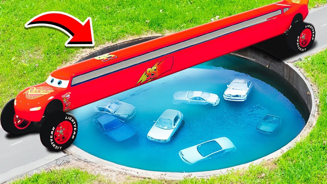 ПРОЕХАЛ ГЛУБОКУЮ ЯМУ С ВОДОЙ НА САМОМ ДЛИННОМ ЛИМУЗИНЕ МОНСТР МОЛНИЯ МАКВИН ГТА 5 МОДЫ МУРКА смотреть онлайн