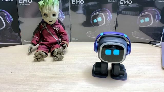 Обзор и распаковка самого умного робота EMO! На что способен искусственный интеллект? смотреть онлайн