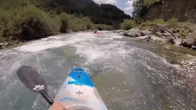 kayak río Ara (Brotó - Fiscal) 14 km III III+ paso #2 смотреть онлайн