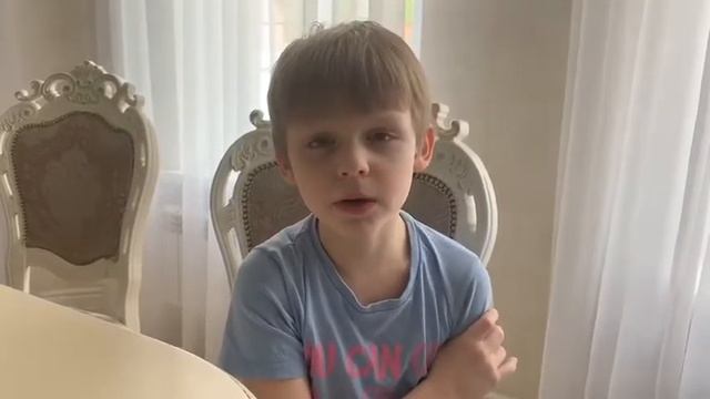 Стихотворение «Беленький котёнок» смотреть онлайн