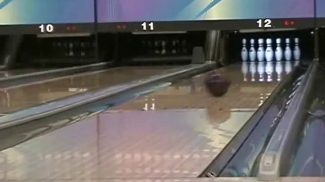 Brunswick Ultimate Inferno Ball Sold At bowlingball.com смотреть онлайн