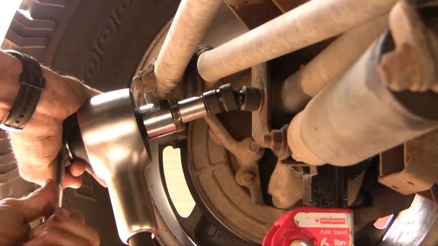 How to replace the track bar in a Dodge Ram смотреть онлайн