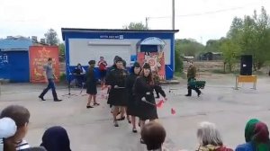 Танец военных регулировщиц.