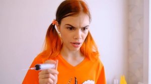 Уколы для всех - тупая медсестра стала призраком. Серия 1