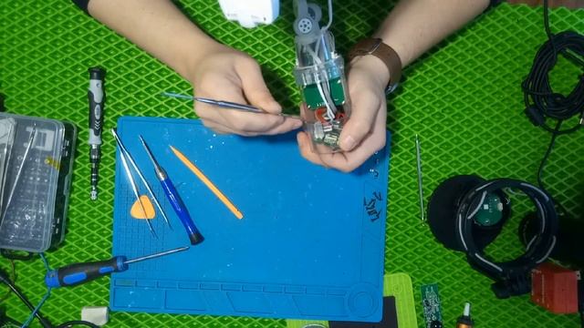 Микрофон HyperX QuadCast S