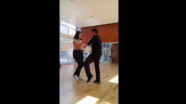 SEÑORITA - BACHATA смотреть онлайн