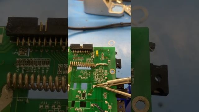 Automatic Solder Feeder Is A Must Have! смотреть онлайн
