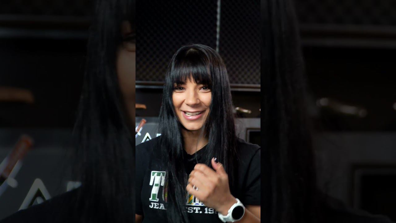 И ЭТО НОЖ?! смотреть онлайн