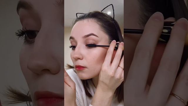 2 способа накрасить ресницы? #makeuptutorial #макияж #shortvideo #makeup смотреть онлайн