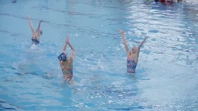"Детский": Репортаж с "Шоу на воде Марии Киселёвой" смотреть онлайн