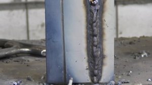 Разница при сварке вертикала без отрыва электродами с рутиловым и основным покрытиями