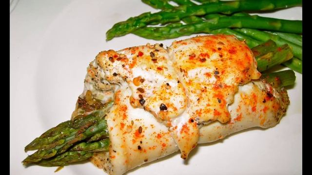 Свиные отбивные в медовой глазури с жареной спаржей и рисом с цветной капустой