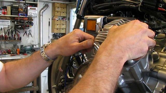cx500 cilinderkop boven ontluchting kleppen stellen смотреть онлайн
