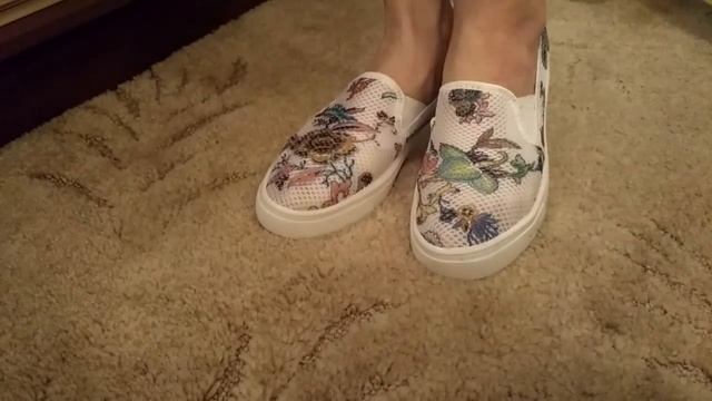 Белые мокасины с цветочным рисунком смотреть онлайн