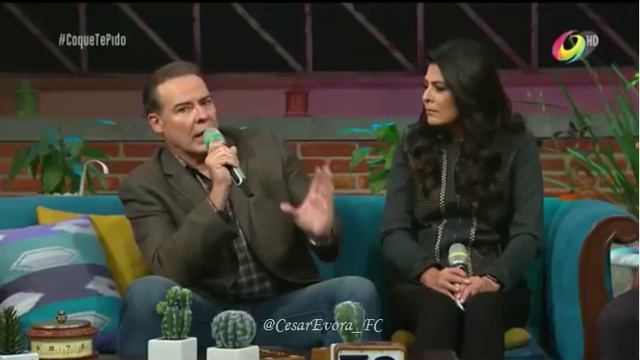 Cesar Evora Junto A Victoria Ruffo En 